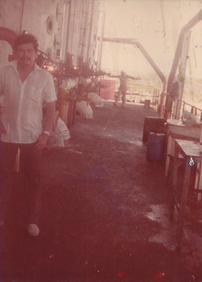 1983 - Don Medardo durante su segundo año en Ingenio Chaparrastique como mecánico y jefe de área de tachos.
